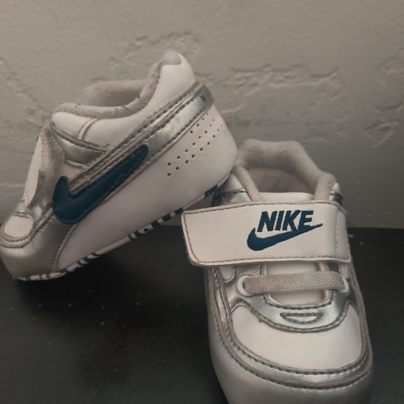 Baby boy crib shoes - Picture 4 of 5